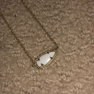 Kendra Scott pendent necklace